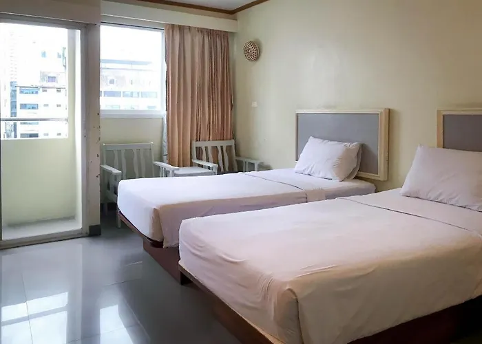 J Two S Pratunam Hotel