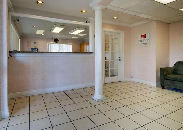 Econo Lodge Meridian South