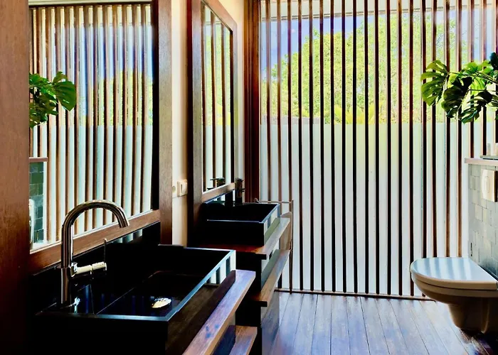 Whale Tails Island Suites & Villas