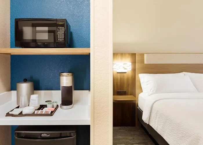 Holiday Inn Express & Suites Dfw Airport Southwest - Euless By Ihg