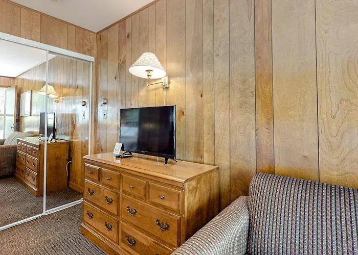 King Birch Lake Home, Unit 3