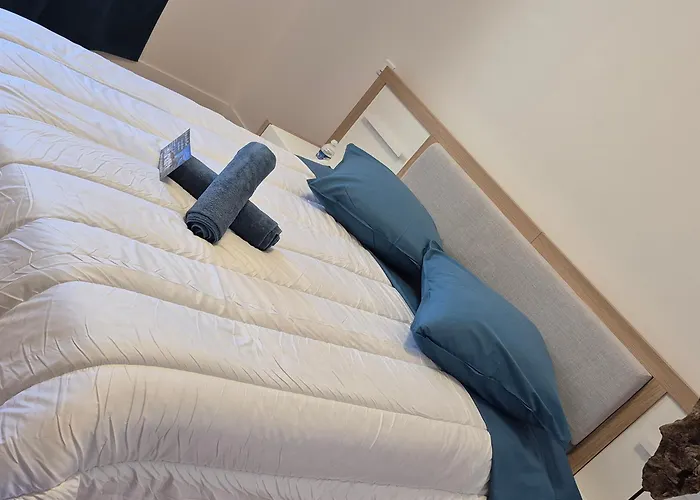 Les Logis Du Port Suites & Spa - Le Bistrot Fondues & Raclettes- Port Canal Montauban