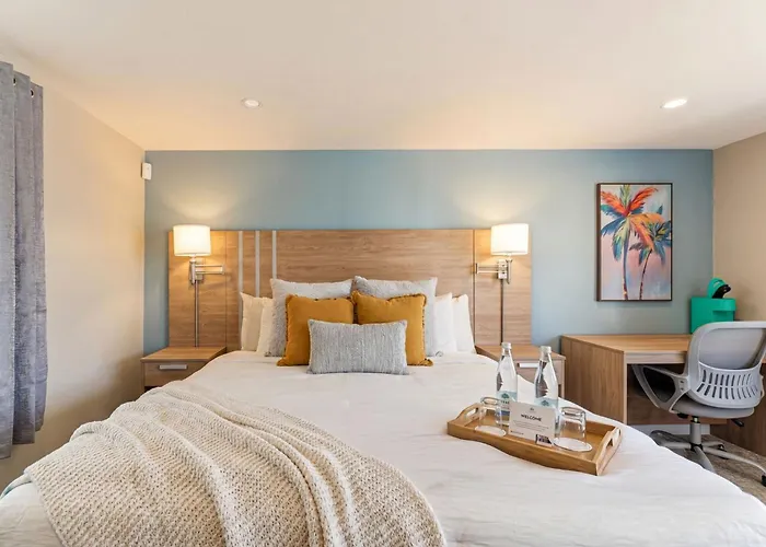 Dennisport Surf Club Boutique Hotel