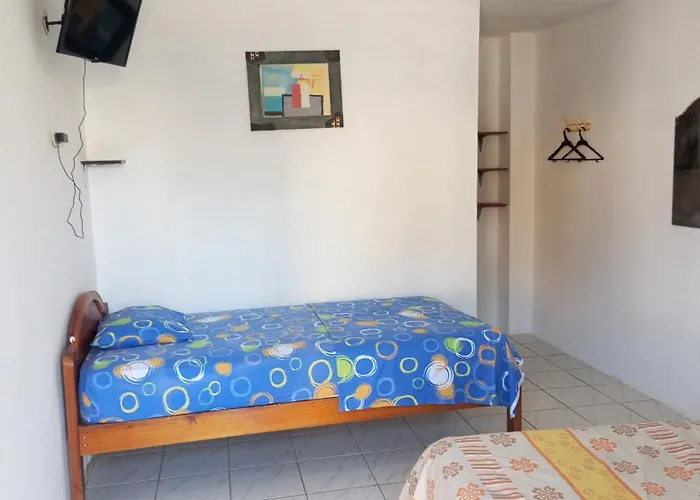 Hostal Canoa Inn Surf