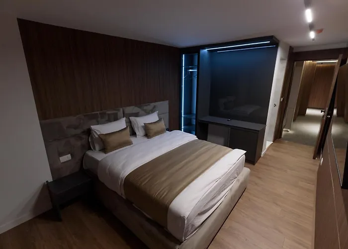 Velura Hotel