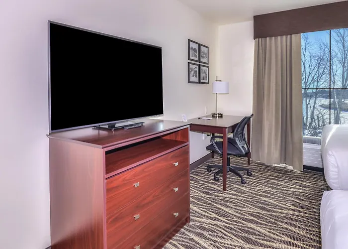 Cobblestone Hotel & Suites - Monte Vista