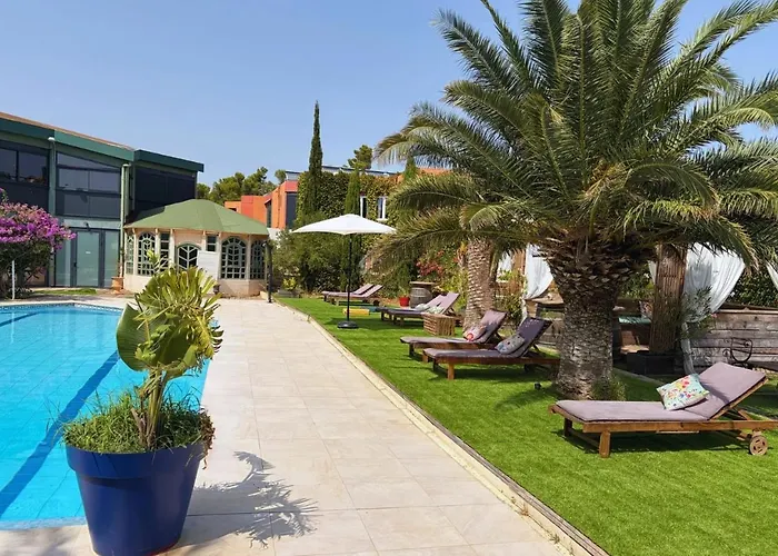 Tropic Hotel