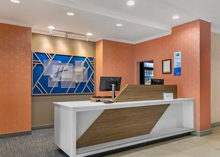 Holiday Inn Express Hotel & Suites Clemson - University Area By Ihg