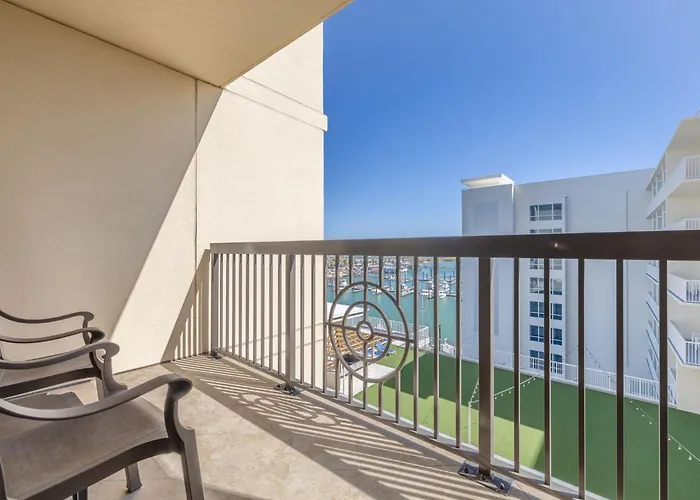Pier House 60 Clearwater Beach Marina Hotel