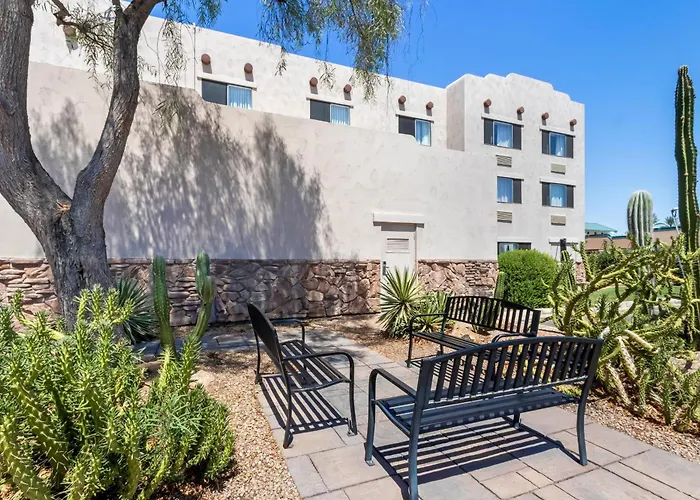 Red Lion Inn & Suites Goodyear Newly Renovated