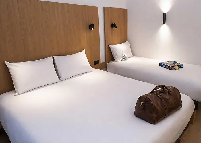 B&B Hotel Nimes Ville Active 3 Etoiles