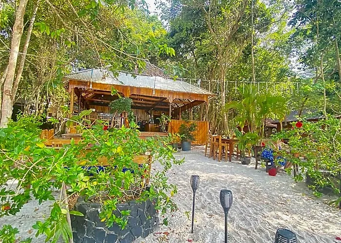 White Beach Bungalows At Koh Rong Island