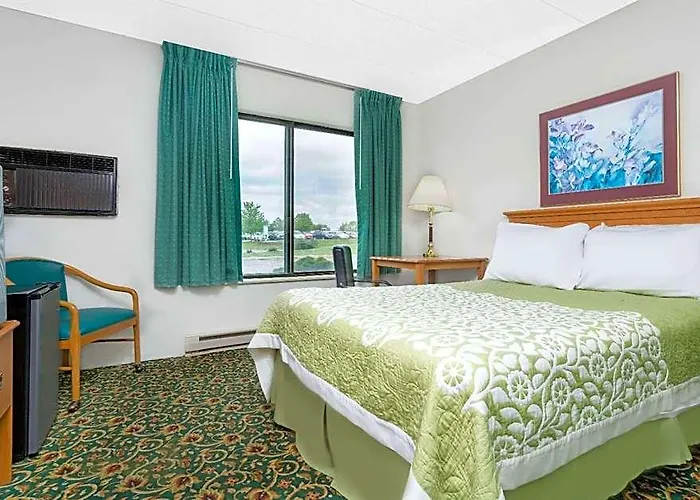 Days Inn By Wyndham St Cloud