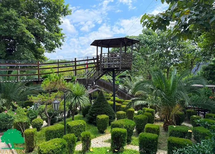 Garden Hotel, Pool & Park & Cottages