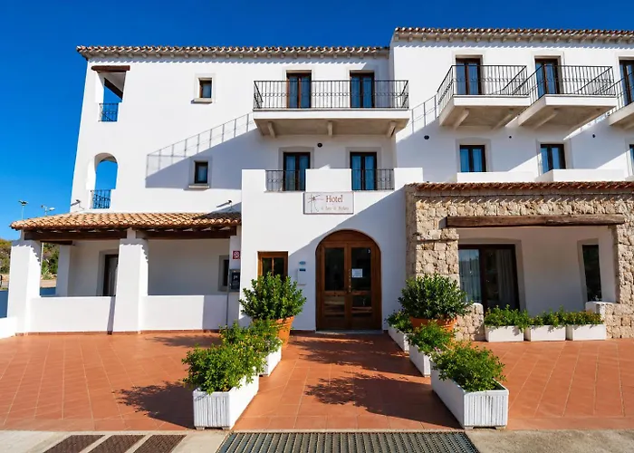 Hotel Il Faro Di Molara