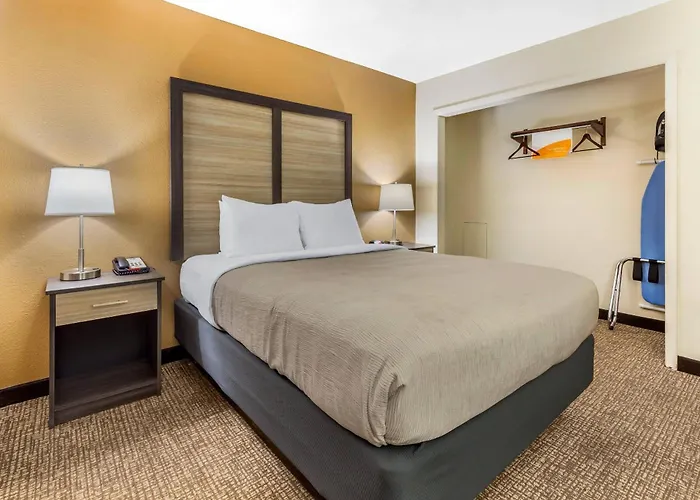 Quality Inn & Suites Spring Lake - Fayetteville Near Fort Bragg