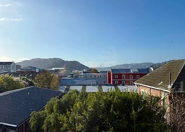 Manor On The Park Backpackers