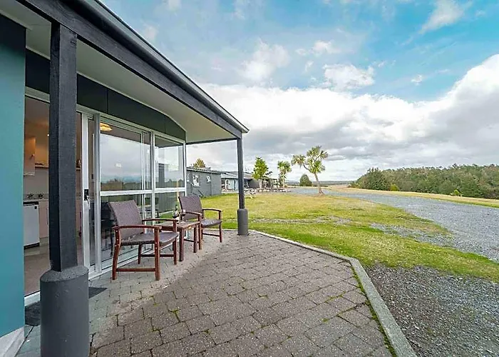Fiordland National Park Lodge