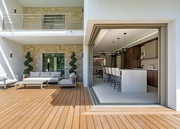 Villa 5 Etoiles - 6 Chambres - Piscine - Calme