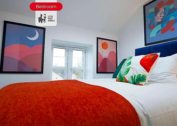 Serene 3Br Cottage Escape: Parking, Kitchen, Wi-Fi