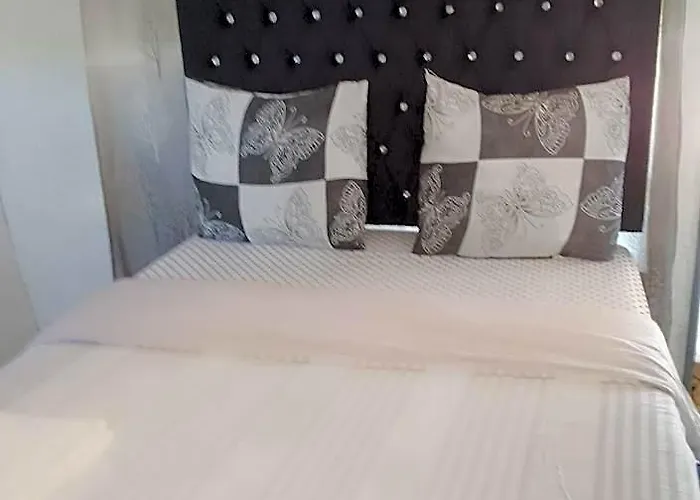 0688429688 Guest House Mafikeng
