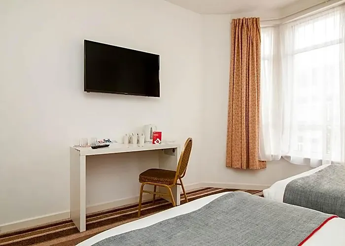 Commercial Hotel