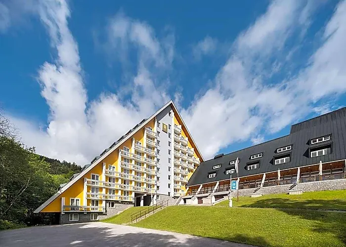 Pinia Hotel & Resort
