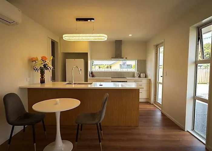 Jks Charming Guesthouse