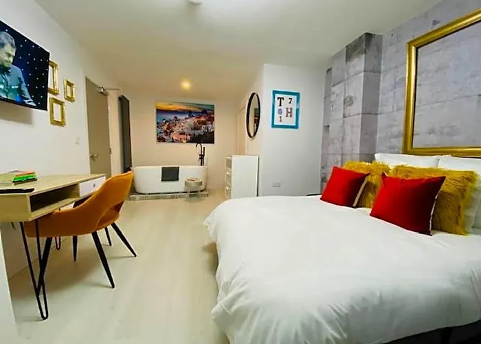 Townhouse Plus @ Beth Street Stoke
