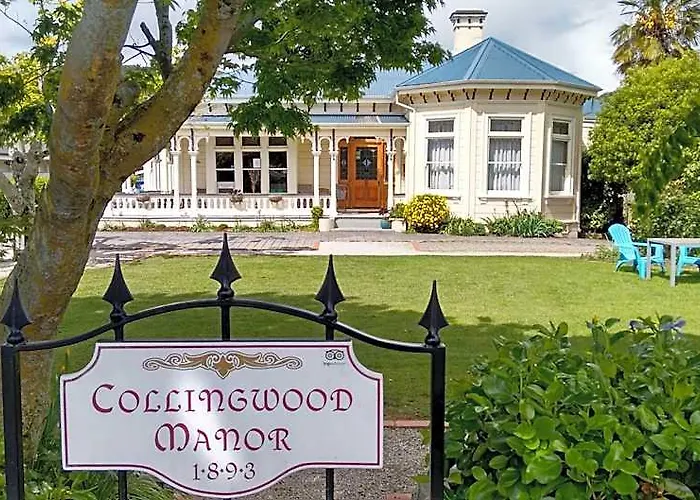Collingwood Manor Bed & Breakfast