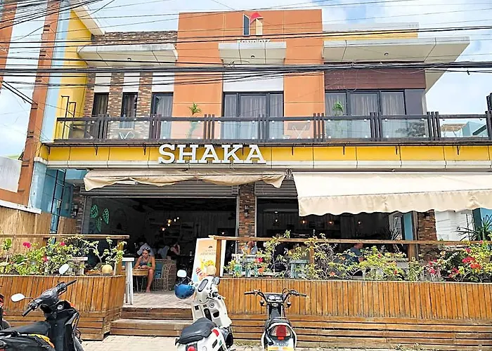 Alona Central Inn