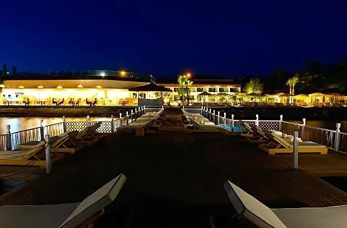 Glenn Hotel&Beach