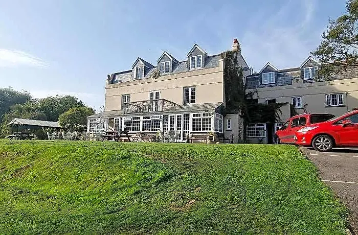 Valley View Lodges