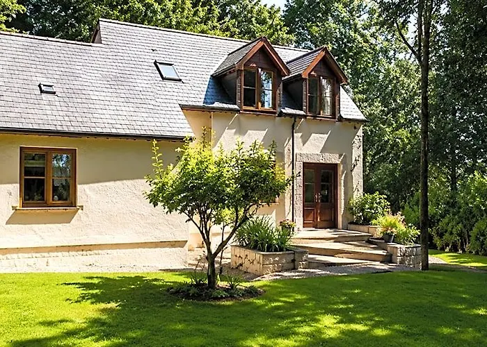 Little Red Rooster Rest And Spa