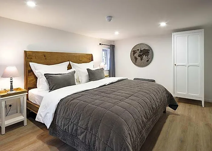 Flecker Hotel