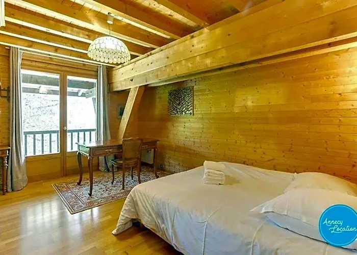 Bergerie Loft Apartment With Panoramic Lake