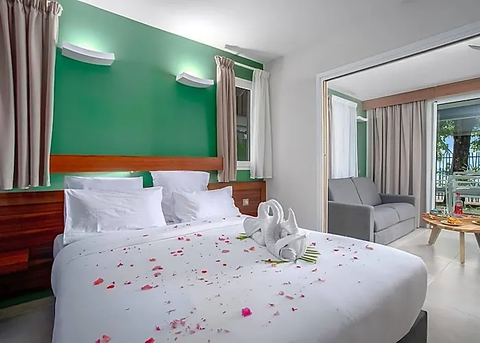 Courbaril Hotel