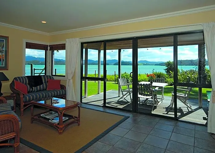 Pawhaoa Bay Lodge