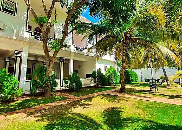 Peacock Reach Hotel