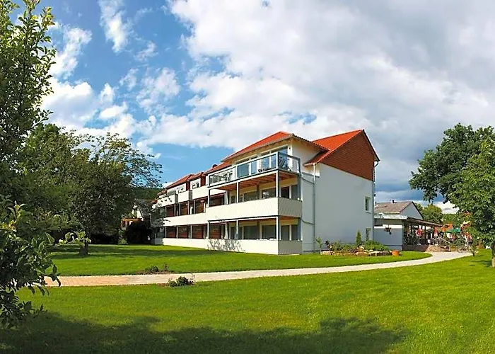 Hotel & Restaurant Kronenhof Am Weser-Radweg