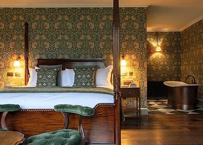 Dumbleton Hall