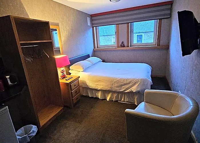Commercial Hotel