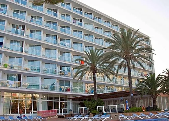 Sirenis Hotel Tres Carabelas & Spa