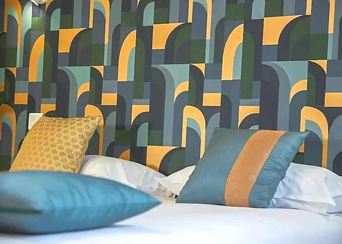 Hotel 3 Etoiles - Le Petit Perier