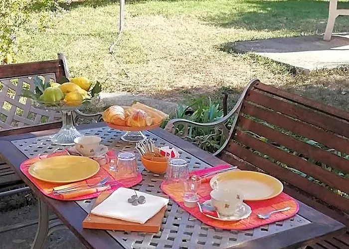 Calicantus Bed And Breakfast