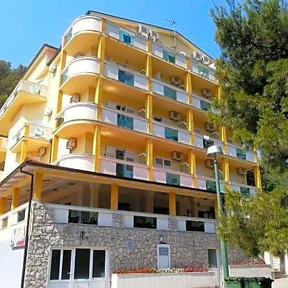 Vila Mario