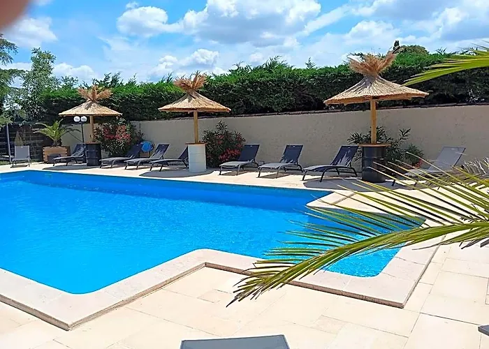 Logis Hotel Acotel Avignon Nord