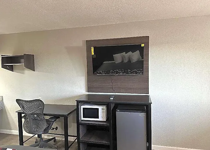 Rodeway Inn Jonesboro - Atlanta South