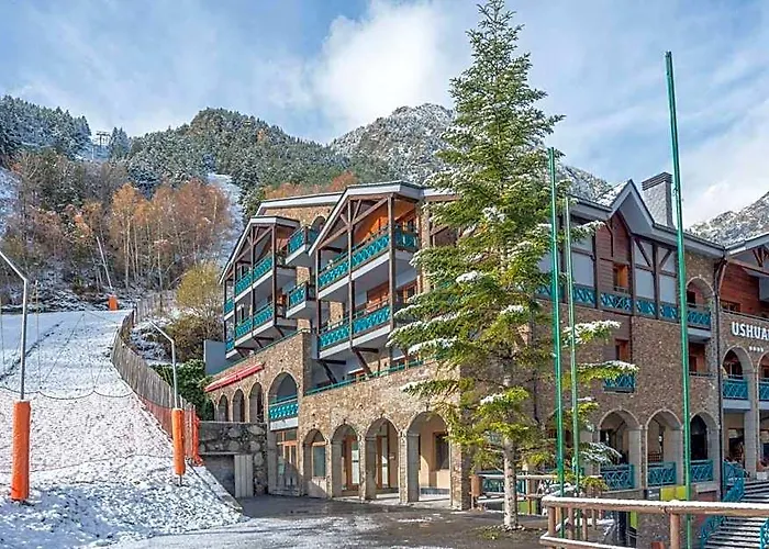 Hotel Crest