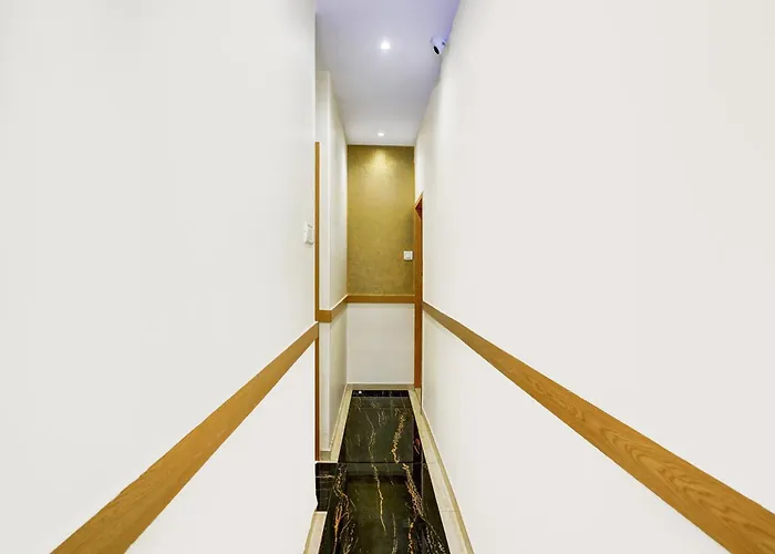 Hotel O Mount Residency